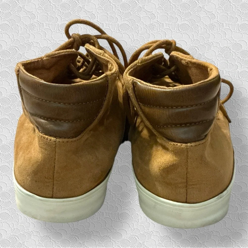 🌺OLD NAVY TAN FAUX-SUEDE MID TOP MOCCASINS
